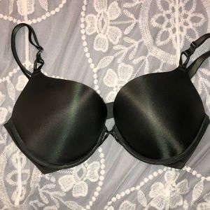 Victoria’s Secret Bombshell Bra 36C - add 2 cups!